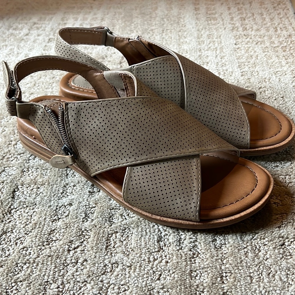 Eurosoft  by Sofft Darla Sandal size 8 M